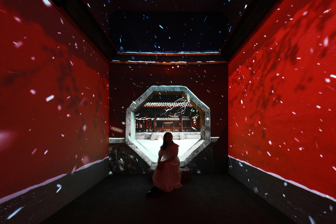 Stroll along the outside of the red palace walls and feel the seasonal light changes at the Palace Museum.