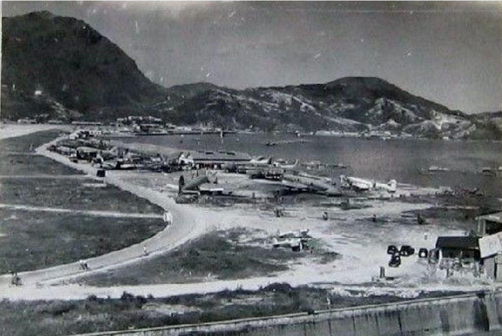 日佔時期,日軍為了擴建啟德機場,將聖山爆破炸毀。(圖片來源:教育局) 日佔時期,日軍為了擴建啟德機場,將聖山爆破炸毀。(圖片來源:教育局)