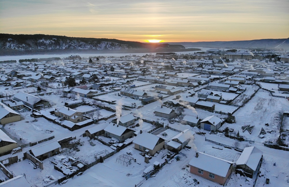 很多人都知道漠河冬天會冰天雪地,卻難以想像其緯度其實只與英國的英格蘭北部差不多。圖為漠河的北極村。 很多人都知道漠河冬天會冰天雪地,卻難以想像其緯度其實只與英國的英格蘭北部差不多。圖為漠河的北極村。